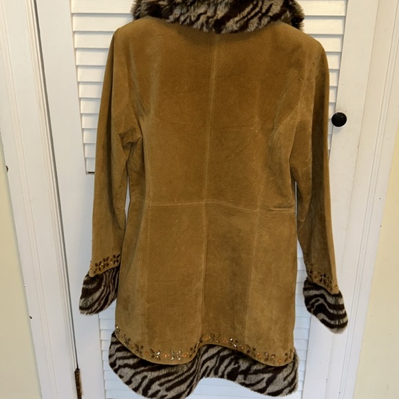 Gorgeous suede coat from Bagstelle - - Picture 8 of 10